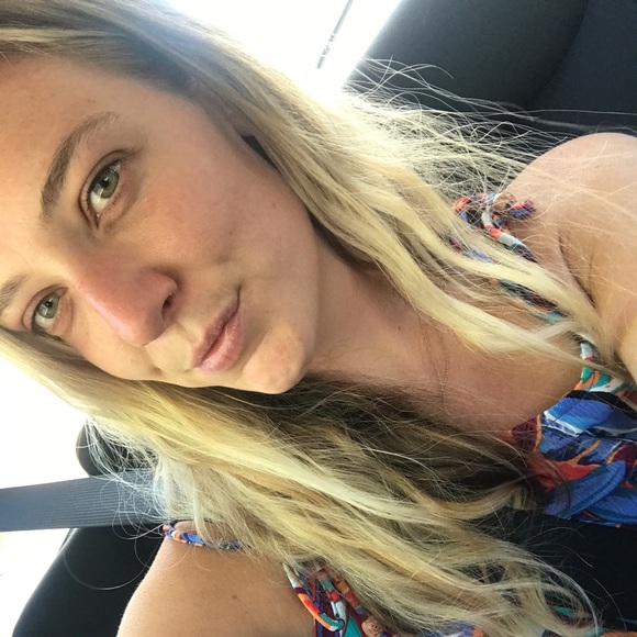 Meet your Posher, Sandra - Picture 1 of 1